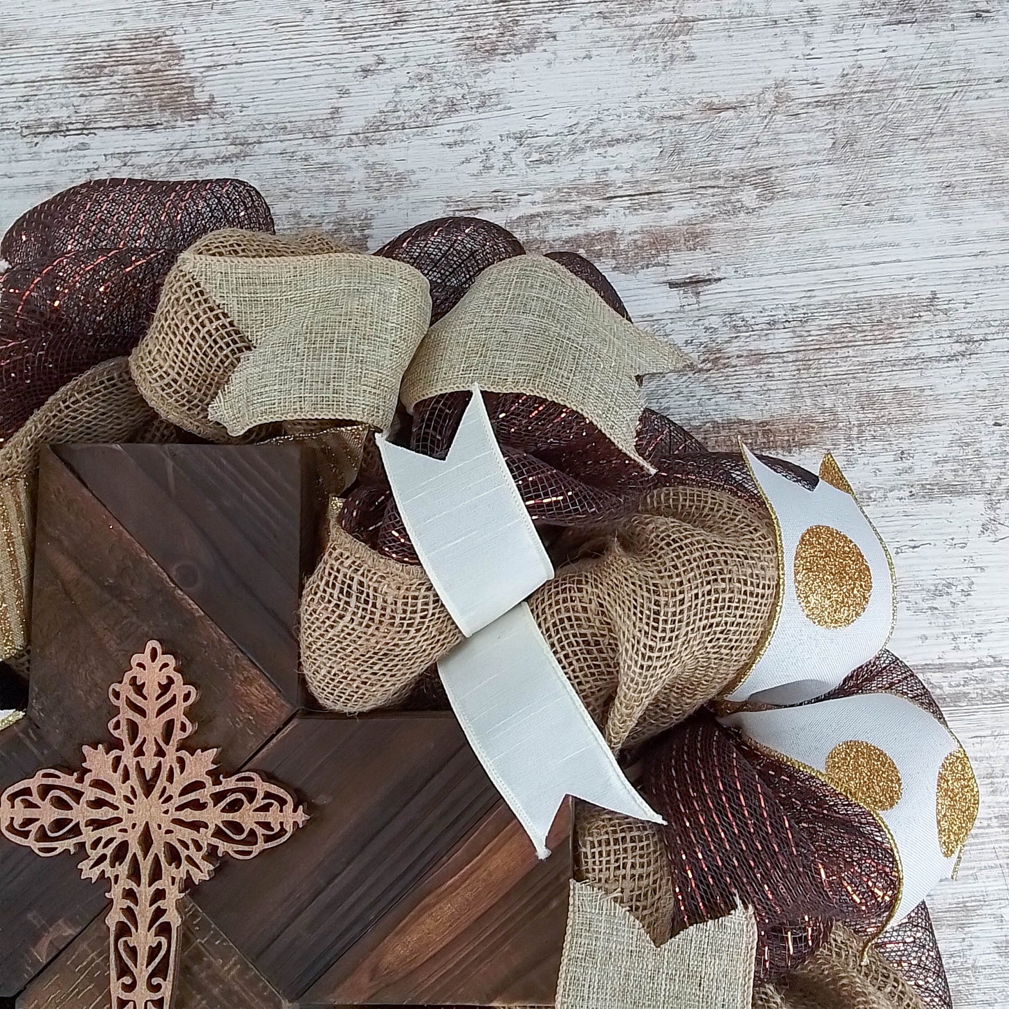 Elegant Burlap & Deco Mesh Cross Wreath – Rustic Christian Door Décor