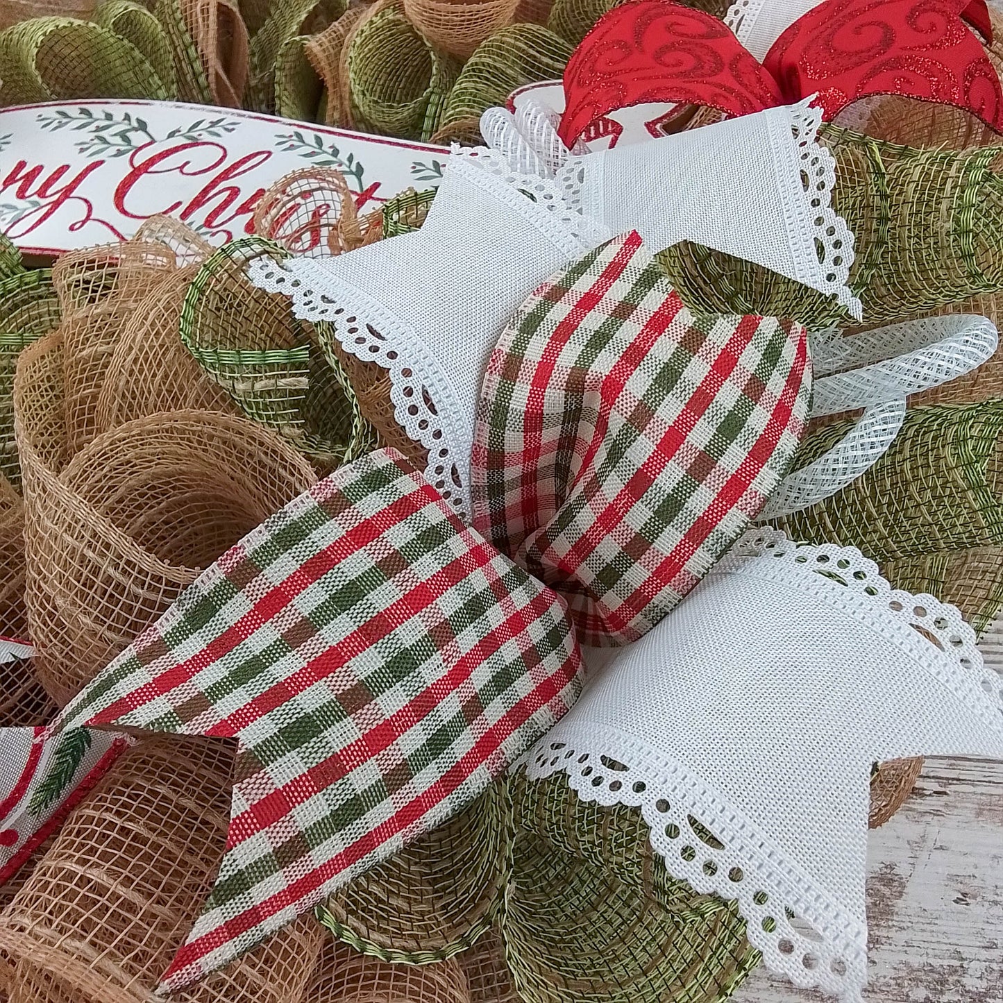 Merry Christmas Wreaths - Farmhouse Wreath Ideas for Christmas - Xmas Rustic Jute Door Decoration - Red Green Burlap Beige White