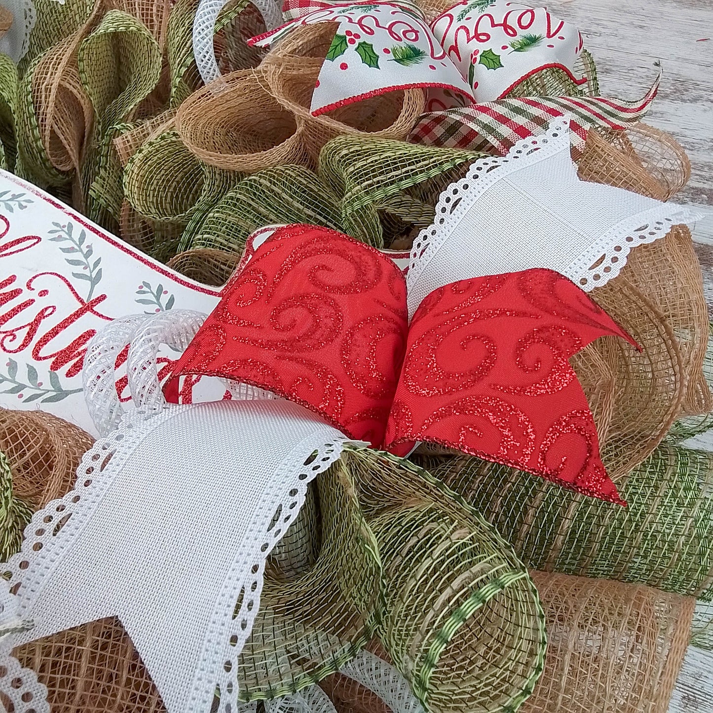 Merry Christmas Wreaths - Farmhouse Wreath Ideas for Christmas - Xmas Rustic Jute Door Decoration - Red Green Burlap Beige White