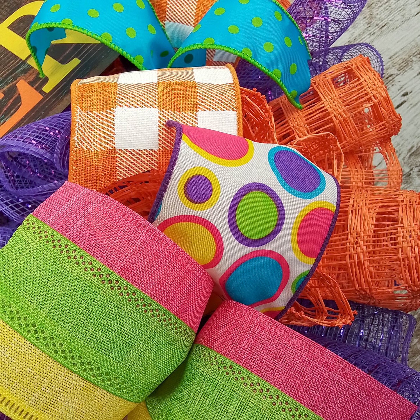 Hello Summer Wreath | Orange Burlap Wreath | Colorful Outdoor Mesh Wreath