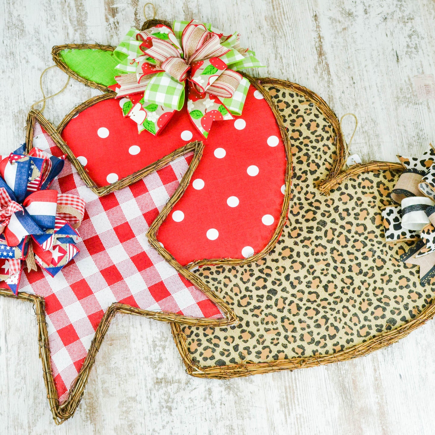 Classrooom Apple Door Hanger, Teacher Wreaths, Teacher Appreciation Gifts - Pink Door Wreaths