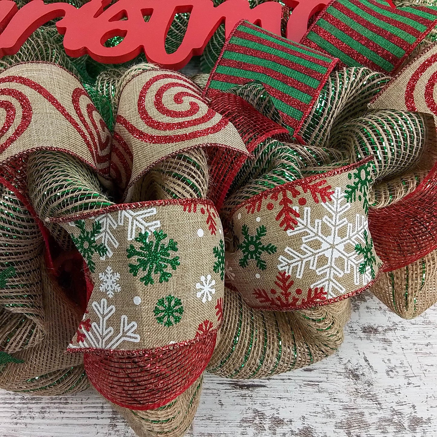 Rustic Merry Christmas Wreath | Mesh Christmas Outdoor Front Door Wreath | Red Jute Green Burlap - Pink Door Wreaths