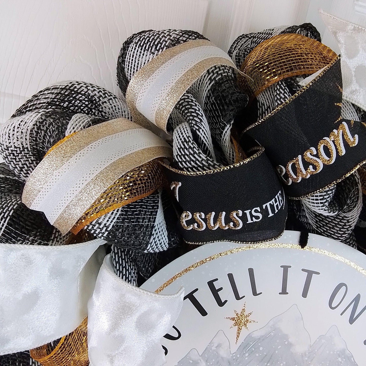 Go Tell it on the Mountain that Jesus Christ is Born Christmas Wreath - Church Christian Religious Front Door Wreath - Black Gold White Farmhouse - Pink Door Wreaths