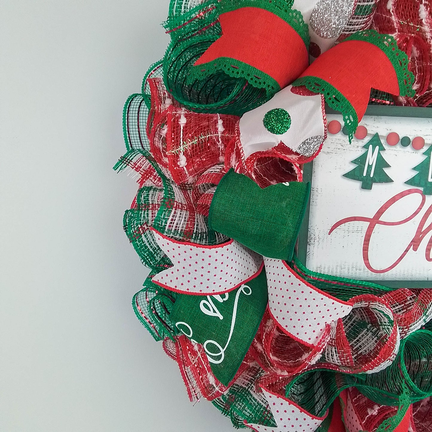 Merry Christmas Wreath - Xmas Holiday Decoration Front Door Wreaths - Red Emerald Green White Christmas Trees