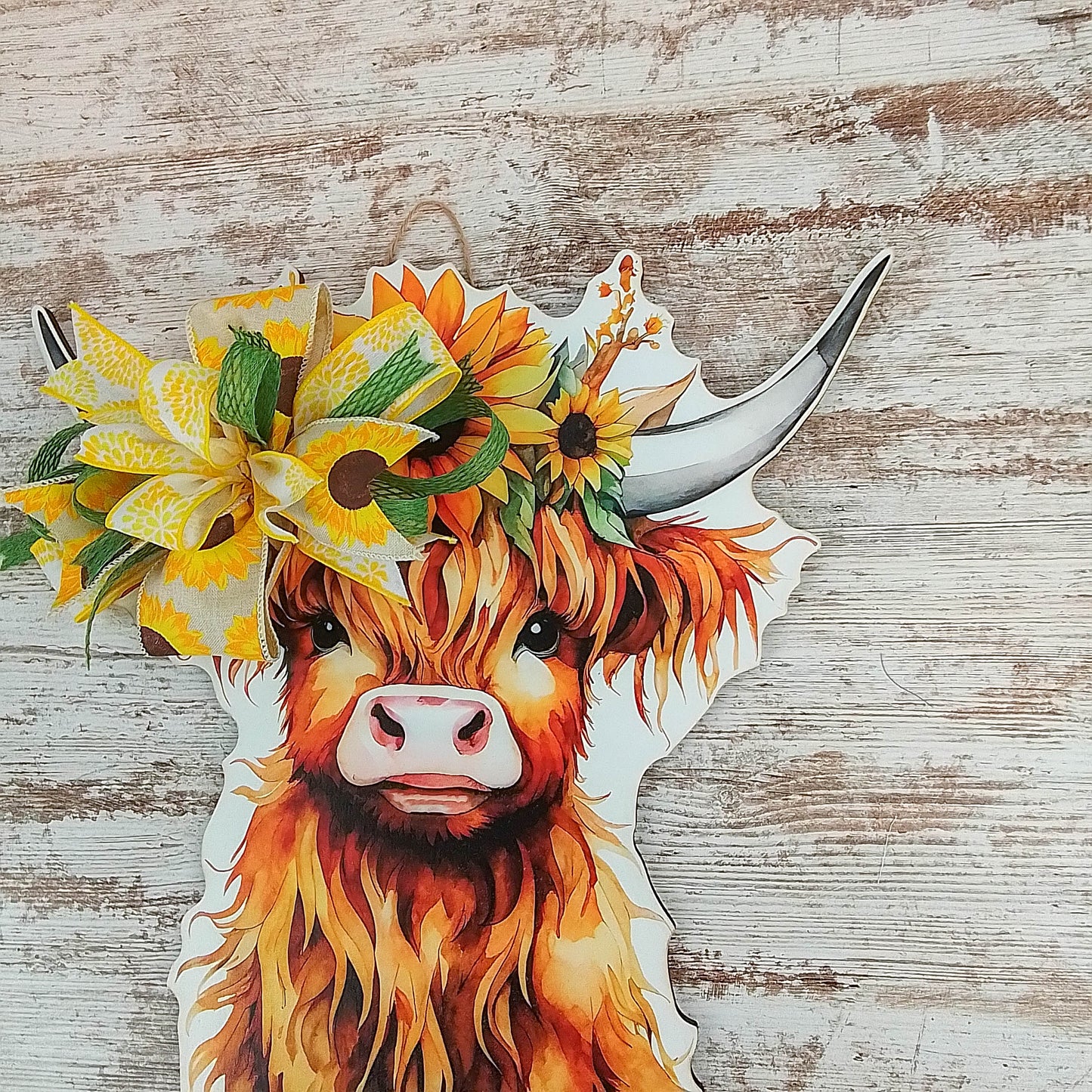 Highland Cow Door Hanger, Farmhouse-Style Home Decor, Unique Gift for Animal Lovers