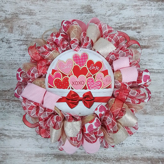Valentine's Day Wreath, Heart-Themed Door Decor, Love, XOXO Event Decoration