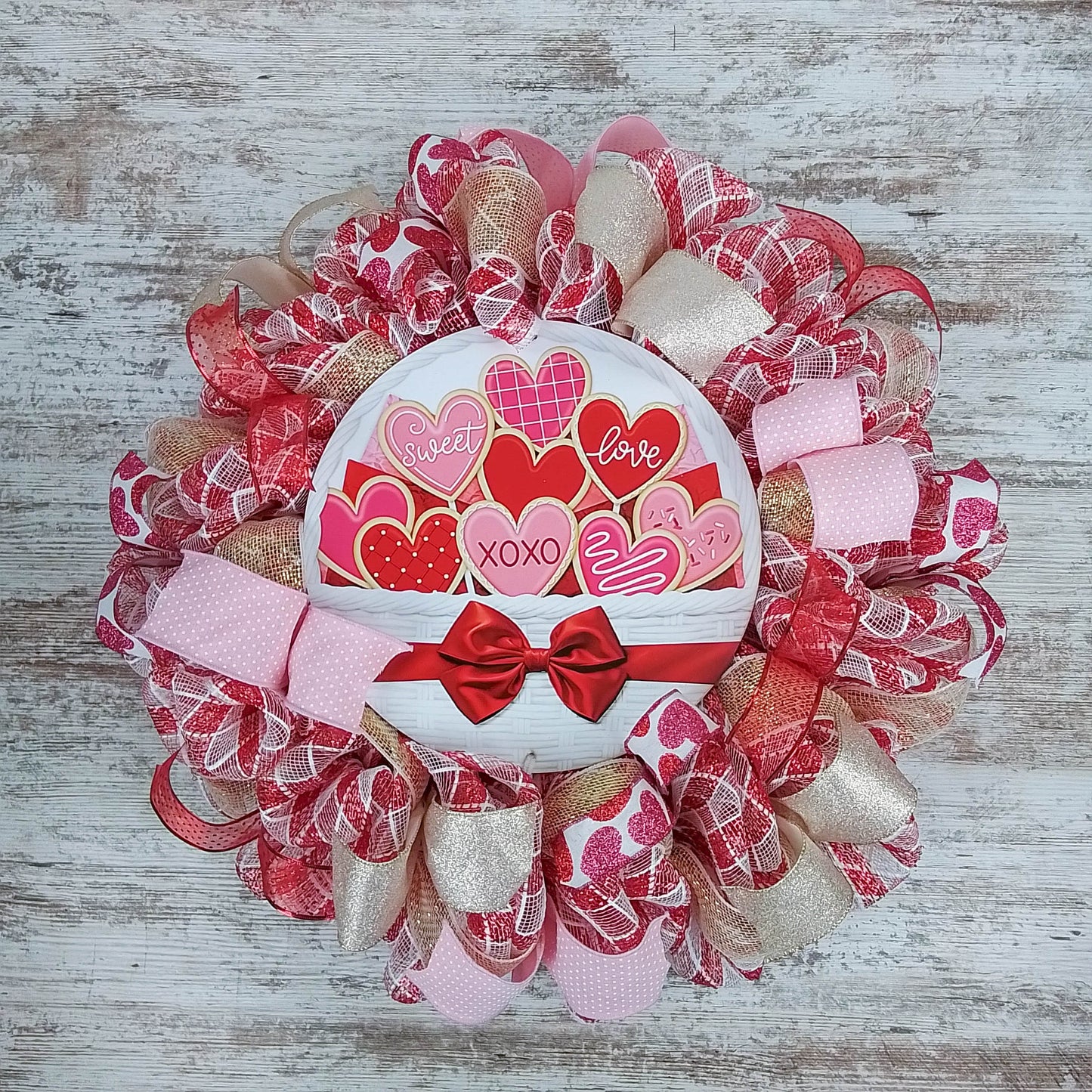 Valentine's Day Wreath, Heart-Themed Door Decor, Love, XOXO Event Decoration