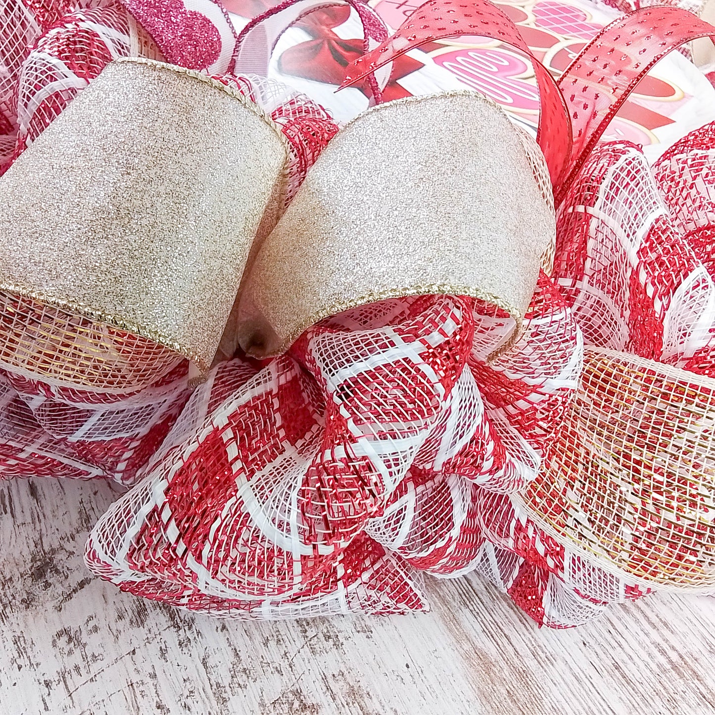 Valentine's Day Wreath, Heart-Themed Door Decor, Love, XOXO Event Decoration