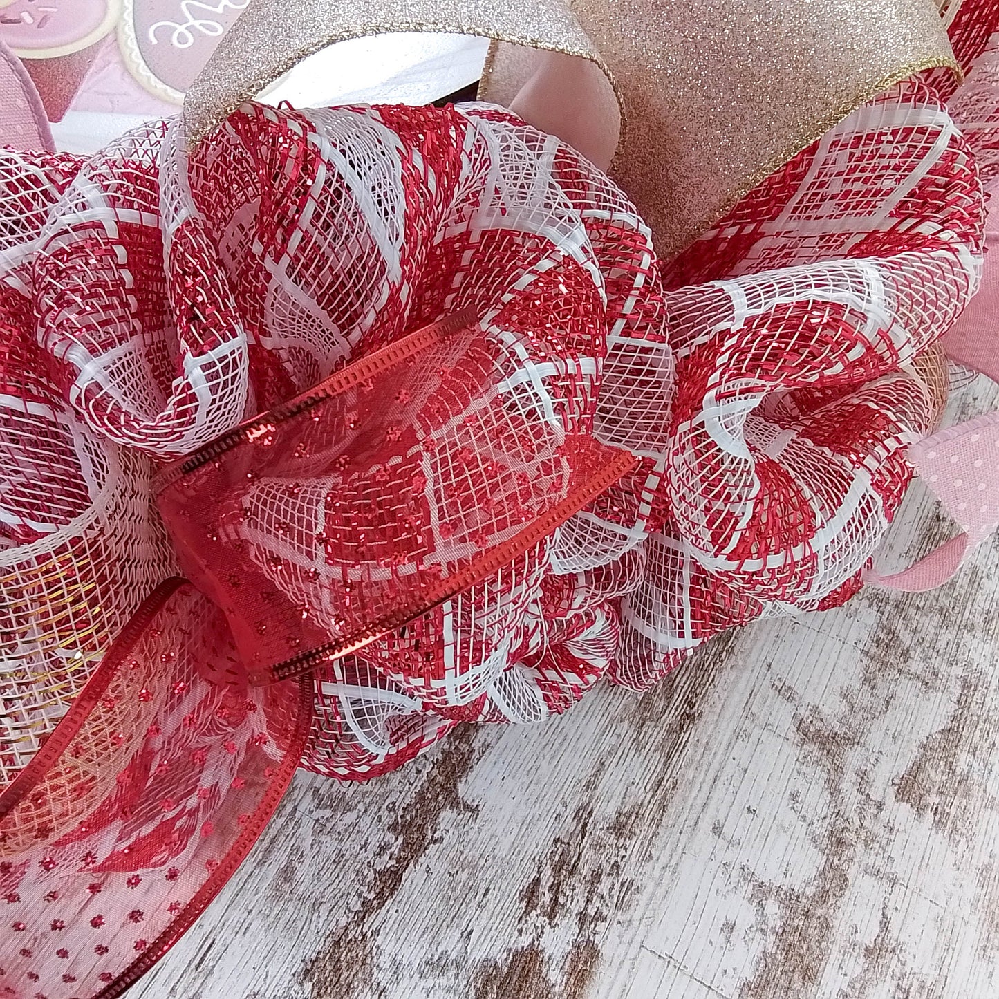 Valentine's Day Wreath, Heart-Themed Door Decor, Love, XOXO Event Decoration