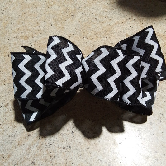 Black and White Chevron Wreath Add On Bow