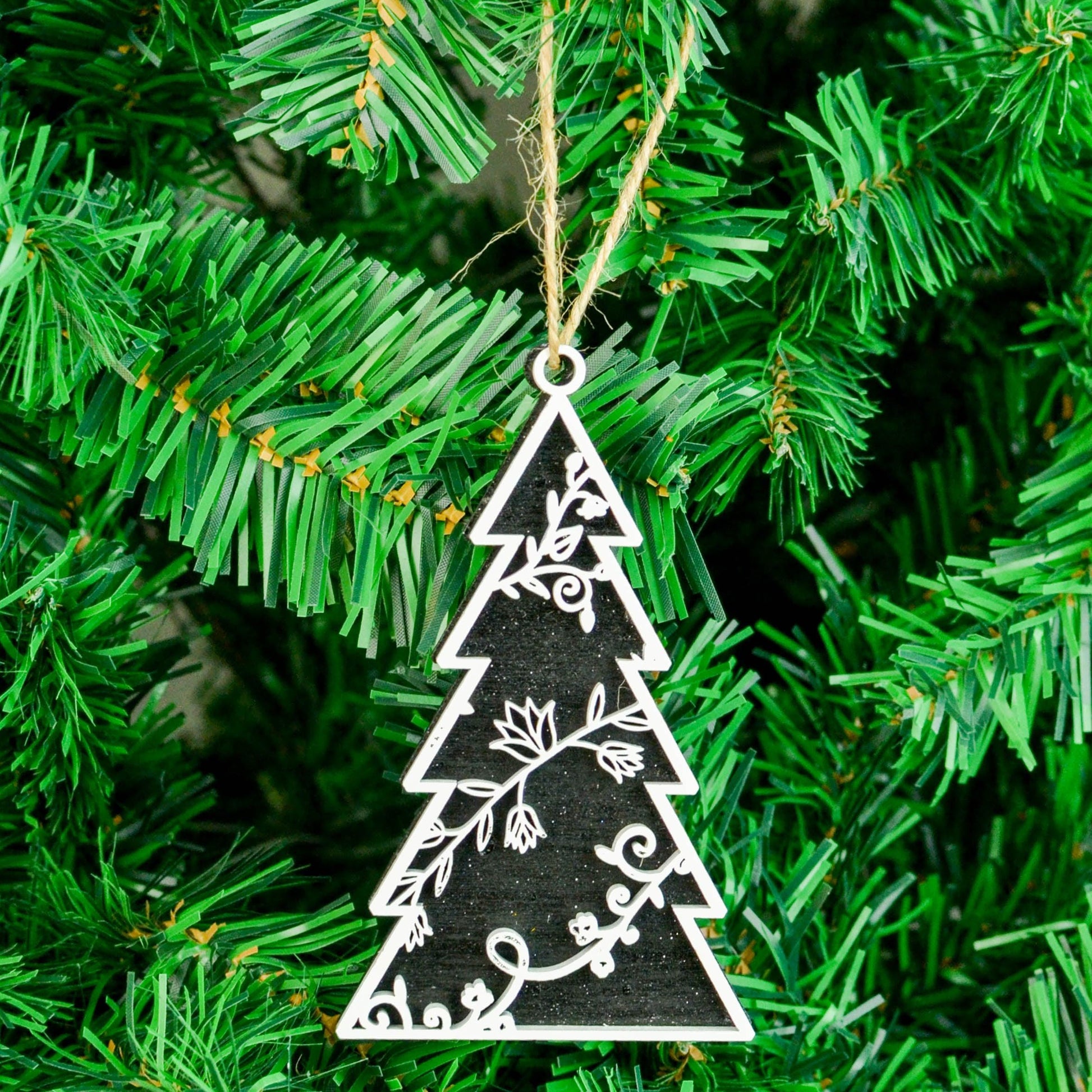 Custom Ornament Set of 6 - Pick Your Colors - Pack of Christmas Tree Baubles with Jute String Included - Wooden Personalized Ornament Set - Pink Door Wreaths