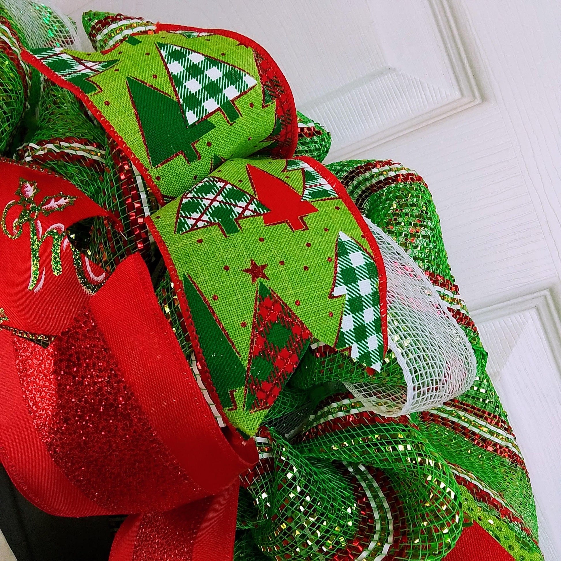 Santa Claus Wreath - Christmas Mesh Outdoor Front Door Decor - White Red Lime Green - Pink Door Wreaths