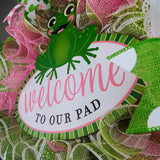 Welcome to our Pad Frog Wreath - Spring Summer Front Door Decor - Green Pink White - Pink Door Wreaths